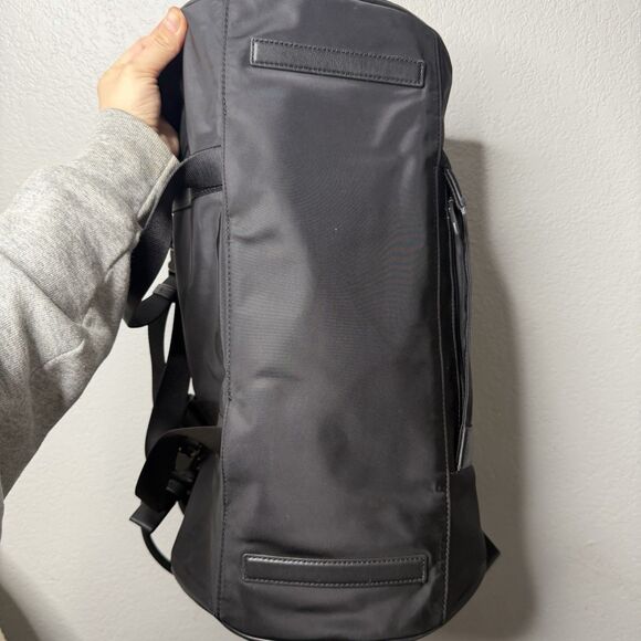 TUMI Voyager Misty Duffel Bag Nylon – Overnight Travel / Gym Bag - Picture 10 of 14